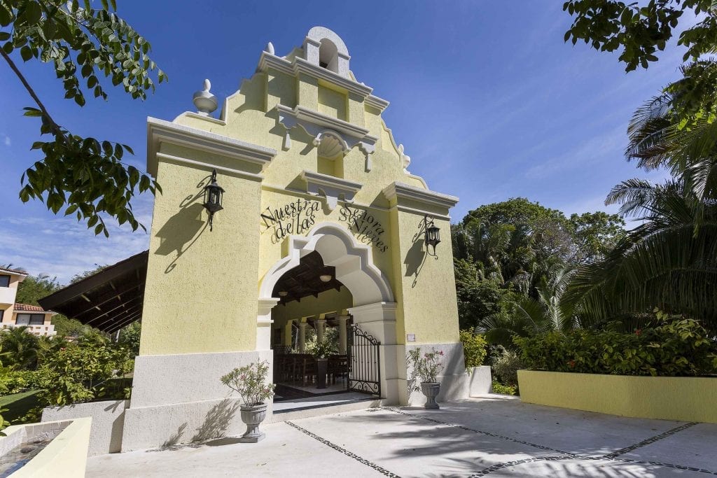 Grand-Palladium-Vallarta-Resort-Spa-Iglesia