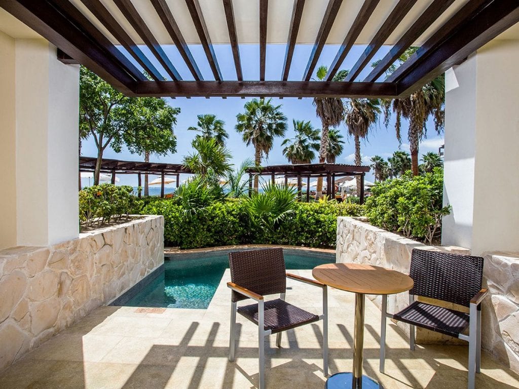 Preferred-Club-Junior-Suite-Ocean-View-Swim-Out-terrace