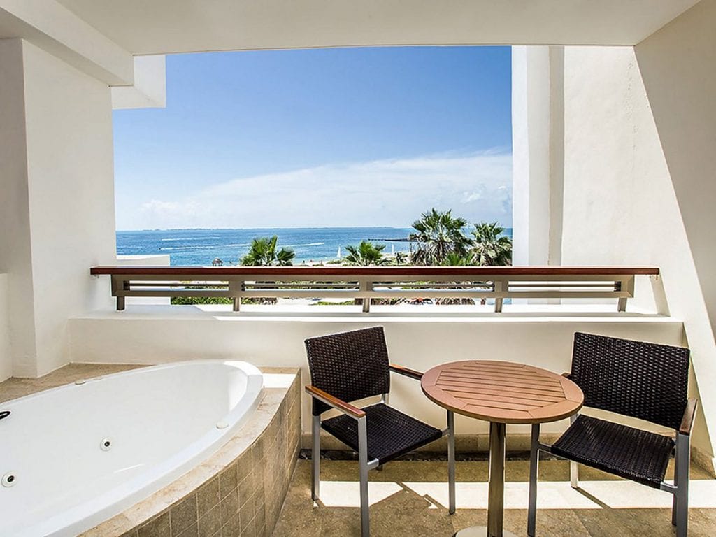 Preferred-Club-Junior-Suite-Ocean-View-terrace