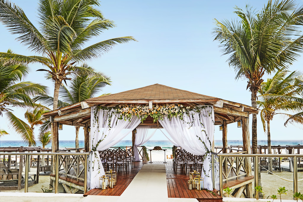 Hyatt-Zilara-Cancun-Wedding-Gazebo