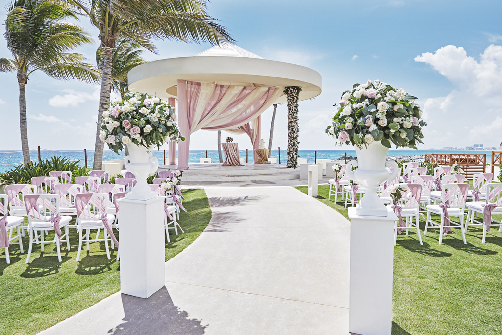 Hyatt-Ziva-Cancun-Gazebo-Wedding