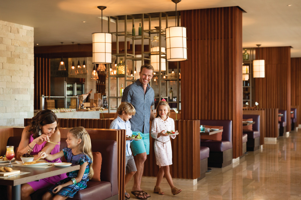 Hyatt-Ziva-Cancun-Tradewinds-Family-Dining
