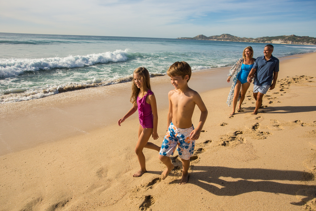 Hyatt-Ziva-Los-Cabos-Family-Walking-Down-Beach