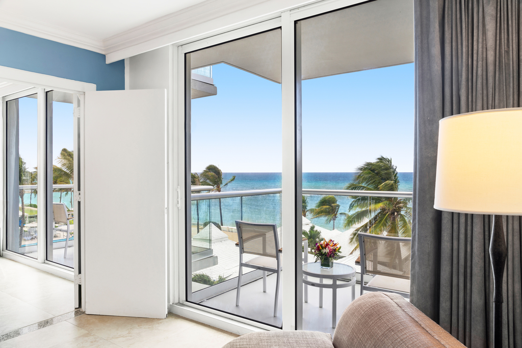MBJRHHF_Oceanfront_Caribbean_Suite_Bedroom_Balcony