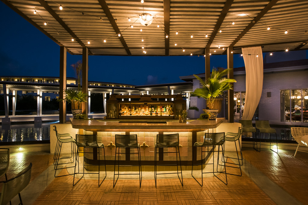 Palmera Lounge-outside bar