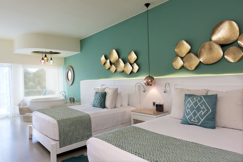 AZB-Riviera-Cancun_-Luxury-Suite