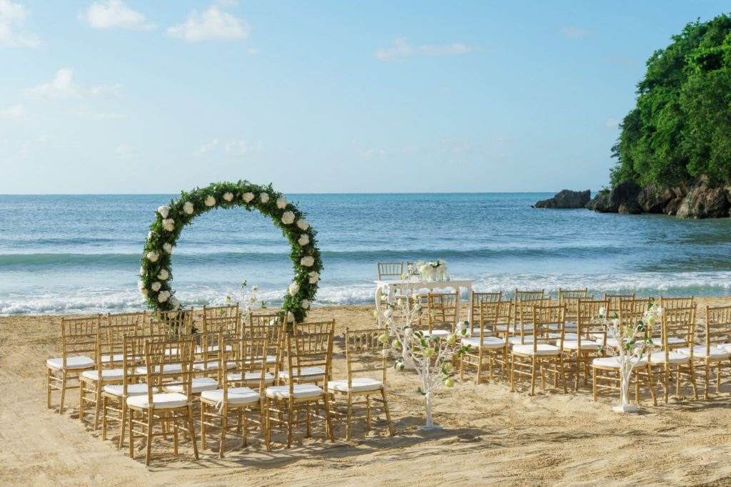 css-private-sunset-beach-ceremony-5e583b9667a58-1500×1000