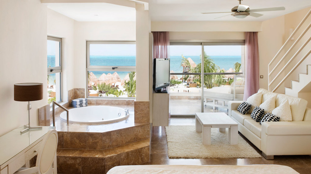 ww-beloved_PM-beachfront-hotel-cancun