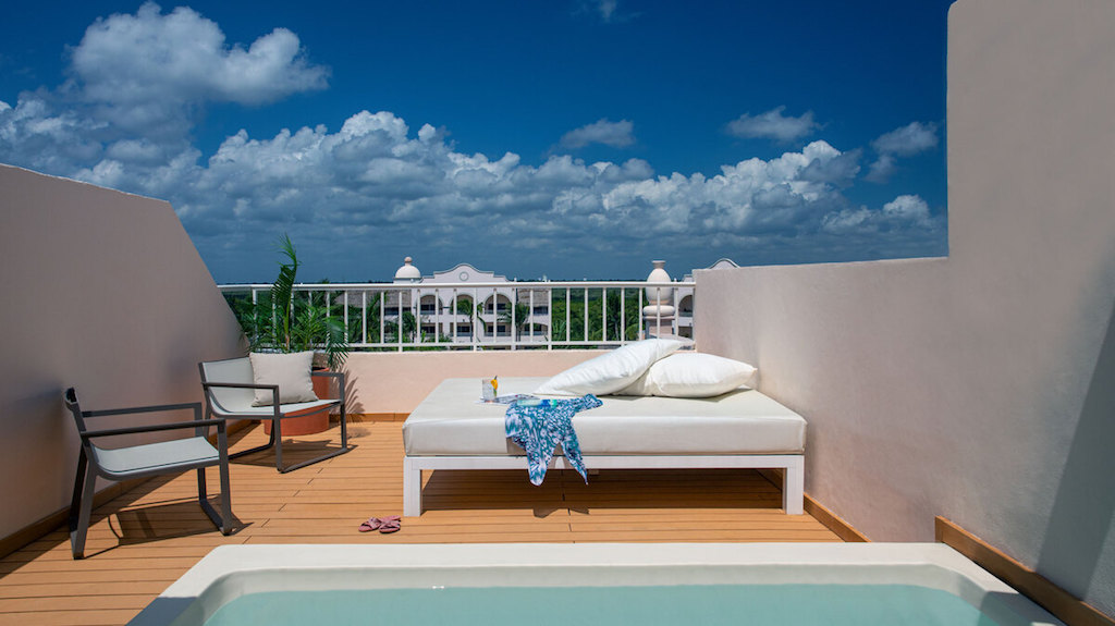 EX_RC-two-story-rooftop-terrace-suite-spa-or-pool-view-excellence-riviera-cancun-66-jpg