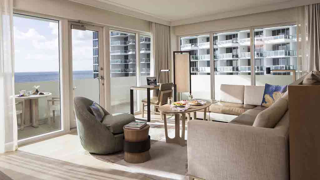 2500×1406-rooms-zen-suite-seating-area-breakfast-on-table