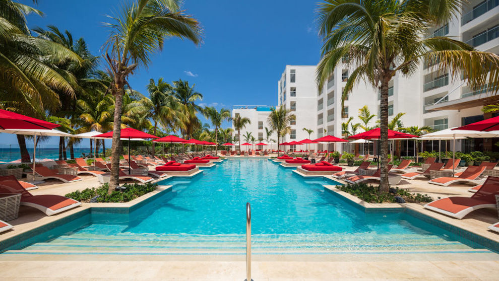 Montego_Bay,_S_Hotel_Jamaica-S-Pool-1_1_fkvkyh