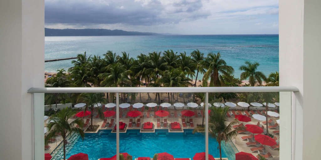 Montego_Bay,_S_Hotel_Jamaica-Sky_Club_Spa_Suite_649_-8_j0jc0s