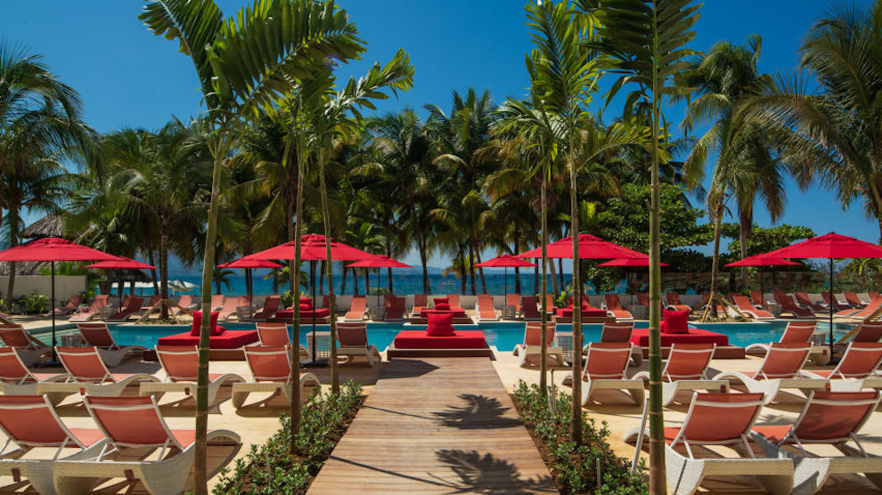S_Hotel_Jamaica_Main_pool_