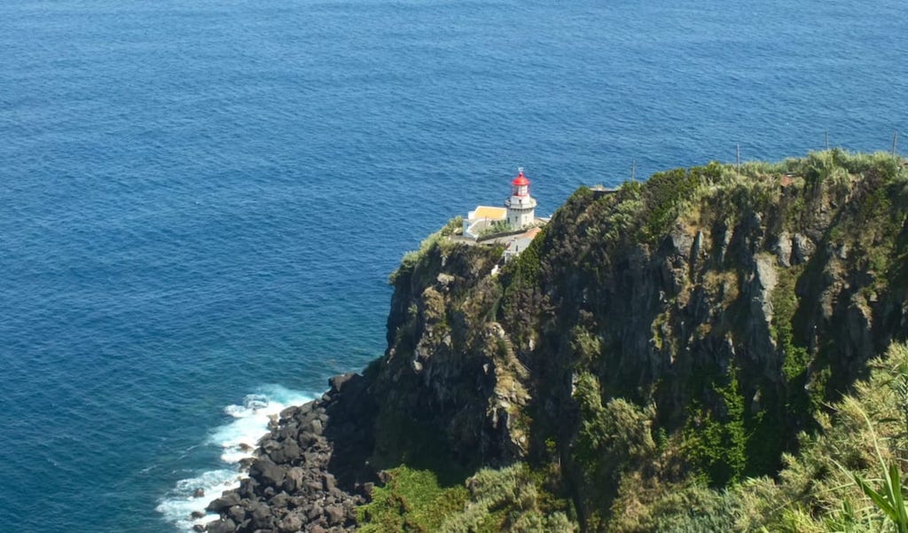 KT-AA-azores-lighthouse